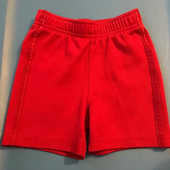 4 pair Bundle / Boys size 18 months shorts /brands in photos /all $8.00 - Picture 1 of 12